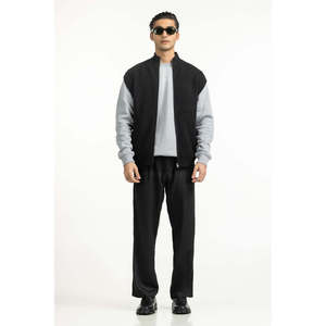 Suéter de Manga Larga con Capucha, Corte Regular, para Otoño y Primavera, MN-SWT-WS25-003 B, Diseño de Parches, Tejido Fino - Product Image 4
