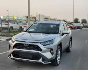 SUV Compacto Automático 2024 de 4.1-6L con Volante a la Izquierda, Cuero Oscuro, Eficiencia, Comodidad, Confiabilidad, Motor de Gasolina de Bajo Consumo - Product Image 3