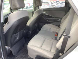 2017 Hy * undai Santa Fe SE d'occasion - Product Image 6