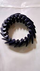 Pulsera de mano de resina y metal de diseño moderno, joyería elegante para hombres y mujeres, incluyendo anillos, collares, brazaletes - Product Image 2