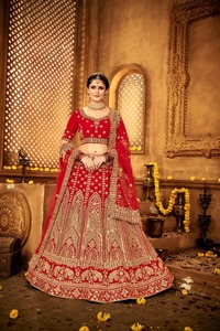 Último diseñador de terciopelo Zari hilo trabajo bordado secuencia trabajo fiesta de mujeres Festival de alta calidad en relieve Lehenga Choli - Product Image 4
