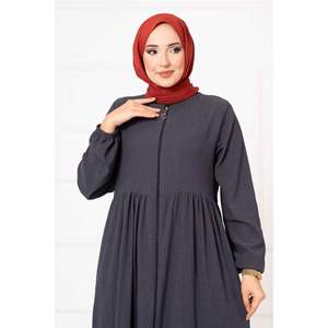 Ensemble abaya à manches élastiques superposées avec détails fumés pour femme - Product Image 3