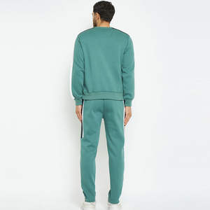 Ensemble de jogging en coton évasé nouveau style pour hommes Streetwear d'hiver avec logo personnalisé Survêtements de course respirants de grande taille - Product Image 3