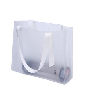 Sac fourre-tout en PVC sac en plastique givré Transparent/magasin de vêtements pour sac à provisions/fabricants Spot Made in Vietnam - Product Image 1
