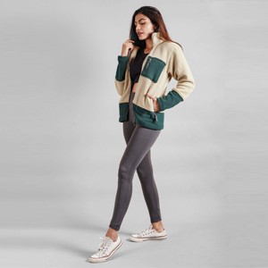 Chaqueta Sherpa Fleece con cremallera: suave, acogedora y perfecta para hacer capas en climas fríos o uso diario informal - Product Image 1