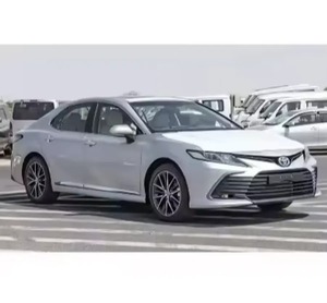 รถซีดานมือสอง2022-2023 Camry GLE 2.5P HEV ใช้รถขับเคลื่อนขวาและซ้ายสีเงิน - Product Image 1