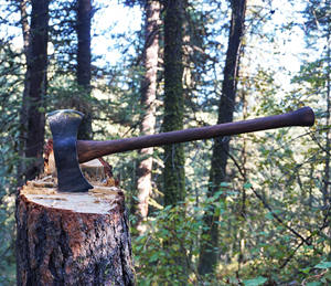 Hache à double tête en acier au carbone, manche en bois de rose pointu de qualité industrielle, style viking avec revêtement en cuir - Product Image 5