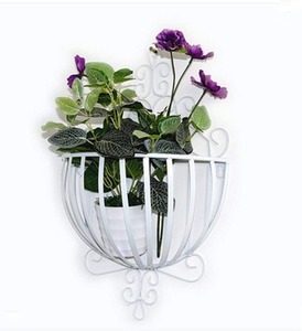 Jardinière murale en métal design noir pour une verdure élégante à l'intérieur et à l'extérieur, décoration moderne pour la maison, salon, balcon et patio - Product Image 5