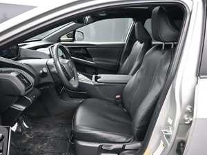 SUV Crossover Ultra-Lujo 2024 de 7 Plazas con Transmisión Automática, Techo Panorámico y Cámara Trasera de 360° - Product Image 3