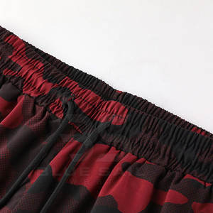 Short de basket-ball imprimé personnalisé dernière conception de vêtements de sport pour hommes respirant grande taille avec logo de la marque pour la saison estivale - Product Image 3