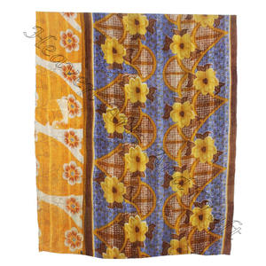 Manta India Kantha Hecha a Mano, de Algodón Gudari Estampado, Proveedor Oro, Venta al por Mayor para Hoteles - GD1040 - Product Image 3