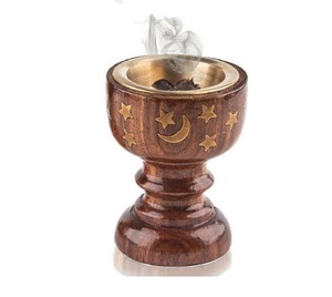 Brûleur royal en bois de Oud Bakhoor pour décor de Ramadan Brûleur arabe intemporel de Bakhoor en bois d'hiver et d'été Décor de Ramadan - Product Image 4