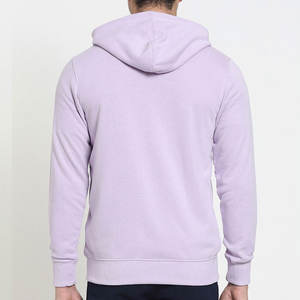 Sweat-shirt athlétique performant conçu pour la salle de sport et un look streetwear, avec un tissu en coton respirant et des sweats à capuche élégants pour hommes - Product Image 2
