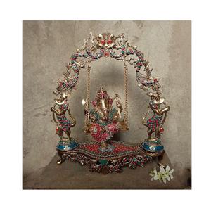 La sculpture de dieu en métal en laiton doré canalise la beauté céleste et la force spirituelle à travers la maîtrise artistique traditionnelle - Product Image 4