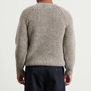 Pull en tricot surdimensionné à manches longues d'hiver avec logo personnalisé, col rond, tricot côtelé, pull épais en laine, pull uni pour homme, tricot pour homme Ako - Product Image 3