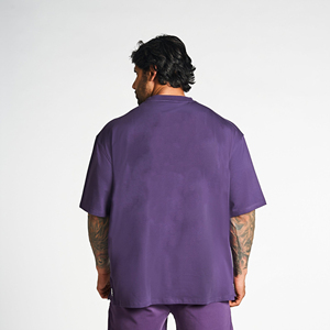 T-shirt surdimensionné pour hommes en coton 100% personnalisé stock respirant de mode de rue avec logo personnalisé motif solide - Product Image 3