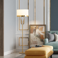 Lampadaire LED moderne de haute qualité en laiton à intensité variable et fer doré pour la maison ou l'hôtel Utilisation intérieure Offre Spéciale pour la décoration du salon