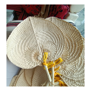 Abanico de mano de bambú colorido hecho a mano barato-Abanico de hoja de palma de paja tejido pintado personalizado ecológico en venta al por mayor - Product Image 3