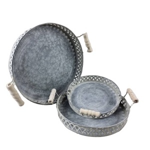 Ensemble de plateaux de service ronds en métal galvanisé avec poignées en corde, plateaux décoratifs rustiques de style ferme, vente en gros - Product Image 5