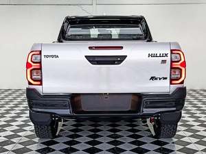 Toyota Hilux GD-6 GR 2024 Usada, Equipamiento Completo - Product Image 2