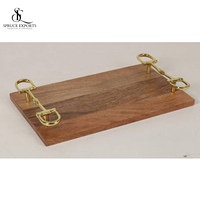 Plateau de service de fromages équestres en bois best-seller avec poignée élégante en métal pour mors de cheval, parfait pour cadeau élégant et amoureux des chevaux