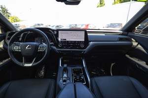 Offre de qualité supérieure Lexus TX 350 Premium AWD d'occasion 2024 - Product Image 4