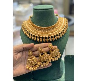 Conjunto de Collar y Aretes Chapados en Oro de Primera Calidad con Aspecto Étnico Realista, con Tikka, para Bodas y Festivales, Colección para Mujer - Product Image 1