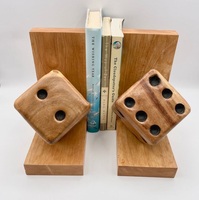 Dés en bois à coins carrés et colorés pour le divertissement familial avec divers motifs