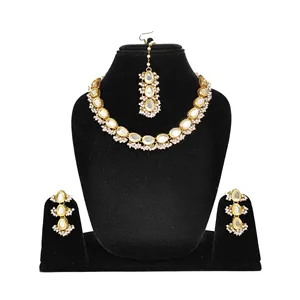 Ensemble de collier choker vintage plaqué or Kundan avec perles rose clair, bijoux de mariée élégants et raffinés pour femmes, en acier inoxydable, idéal pour les cadeaux - Product Image 1