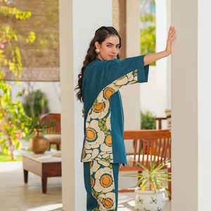 Nueva llegada verde azulado multicolor estampado floral relajado conjunto-Mujer casual cuello escote camisa pantalón tendencia - Product Image 1