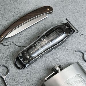 Tondeuse à cheveux Green Lion Golden Machine professionnelle de coupe de cheveux en métal sans fil USB en acier inoxydable pour un usage domestique OEM/ODM - Product Image 2