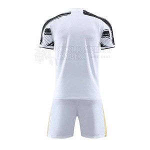 Vêtements de football OEM personnalisés à séchage rapide pour adultes et jeunes avec conception par sublimation - Product Image 2