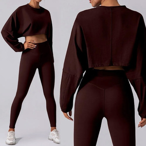 Traje de Yoga para gimnasio de 2 uds para mujer, camisas cortas transpirables de entrenamiento ajustadas, sujetador, Top largo, mallas sueltas para trasero, conjunto de Yoga deportivo - Product Image 4