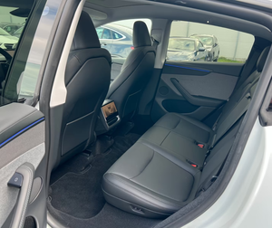 USADO 2025 Tesla Model Y Potencia-217kW (299hp) Combustible-Eléctrico Capacidad de la Batería-60kWh Eje-2 Transmisión Automática Volante a la Izquierda - Product Image 3