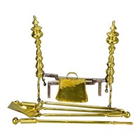 Ensemble de foyer en laiton de qualité supérieure avec des outils sûrs pour la chaleur et une structure artisanale parfaite pour un usage fréquent et une amélioration visuelle