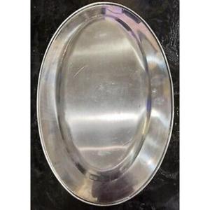 Plateau de service en acier inoxydable de haute qualité avec bords lisses et style contemporain idéal pour une utilisation intérieure ou extérieure - Product Image 1