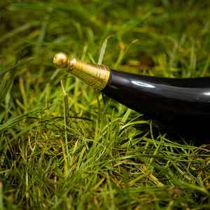 Corne à boire viking gravée de loup, faite à la main, style amour, tasse à bière nordique, étanche, taille personnalisée, cadeau de collection - Product Image 2