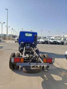 Nouveau Camion Benne Isuzu NPR 2026, Moyen Porteuse, Norme d'Émission Euro 6, Moteur Diesel 4.6L 121 CV, Transmission Manuelle, Benne Hydraulique - Product Image 3