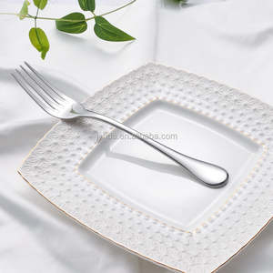 Juego de cubiertos de plata pulida de primera calidad que ofrece durabilidad, tacto suave y un estilo de comedor elegante para todas las ocasiones. - Product Image 3