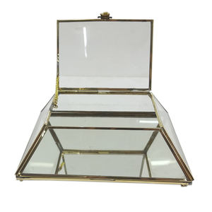 Boîte à bijoux en laiton et verre de forme rectangulaire personnalisée avec placage d'argent fait à la main en vrac pour la décoration de mariage emballage en carton - Product Image 2