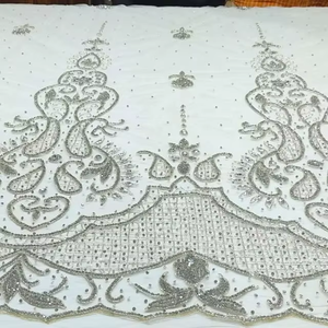Tissu en dentelle brodée soluble dans l'eau, motif petite marguerite 3D de luxe, pour la confection de robes, de robes de mariée et d'artisanat - Product Image 1