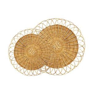 Les sous-verres en rotin tissé résistant à la chaleur protègent votre table avec style avec le décor suspendu d'excellence tissé à la main - Product Image 1
