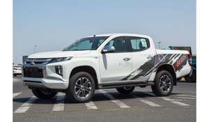 L200 2024 Usado, Tracción en las Cuatro Ruedas, Volante a la Izquierda, Asientos de Cuero, Automático, 6 Cilindros, Sedán, Neumáticos R18, Cámara de 360°, Luces LED, 4.5L Euro IV, Panorámico - Product Image 4