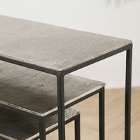 Aluminium- und Eisenkonsole Tisch einzigartiges Design handgefertigt mit Goldfinish für Wohnzimmer und Schlafzimmer