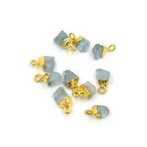 Venta al por mayor hecho a mano 8-10mm aguamarina colgante crudo estilo clásico piedra preciosa para fiestas infantiles - Product Image 1