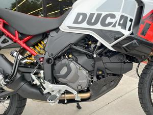 Nouvelles motos Ducati DesertX Rally-Sports 2025 authentiques en promotion - Product Image 5