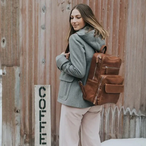 Sac à dos de voyage en cuir pour ordinateur portable MacBook 16 pouces Sac à dos universitaire - Product Image 1