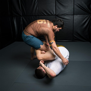 Pantalones cortos de boxeo de primera calidad para hombre con bordado personalizado y logotipo personal de tela satinada y Cintura elástica ancha - Product Image 4