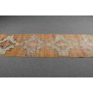 Tapis turc vintage, tapis de 2,7 x 11,8 pieds, tapis jaune à bordures - Product Image 3