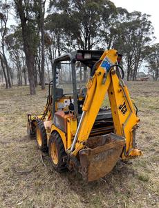 Chargeuse compacte JCB 1CX d'occasion de qualité polyvalente avec 2 ans de garantie pour les travaux de construction et agricoles À VENDRE - Product Image 5